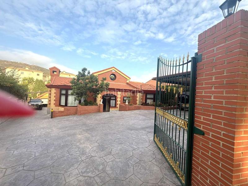 Foto c643b663-ea69-470d-b247-594958b40ca3. Chalet in camino estepona 5 in El Zabal-Santa Margarita Línea de la Concepción (La)