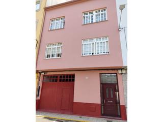 Casa  N/a. Se vende casa unifamiliar en el centro de cedeira