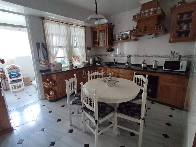 Foto 6ab5fb8c-2df7-414d-bd07-7232ac362223. Casa se vende casa unifamiliar en el centro en Cedeira
