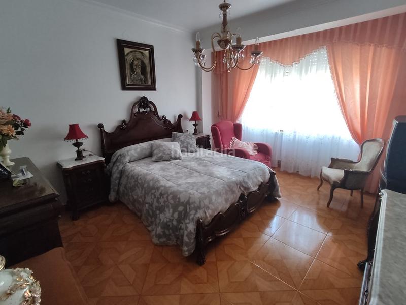 Foto 8804248b-f88a-49ad-a376-ae27ff298cbc. Casa se vende casa unifamiliar en el centro en Cedeira