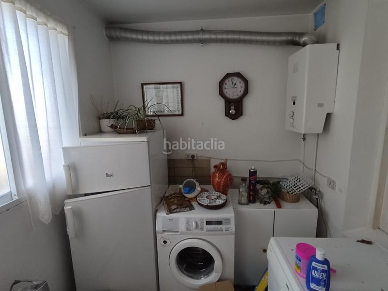 Foto db80ac0a-9efc-462b-aaa4-bd83d07a67b9. Casa se vende casa unifamiliar en el centro en Cedeira