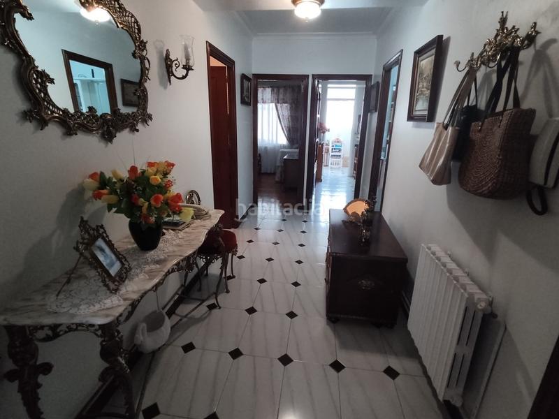 Foto dd3fbd3d-d835-4aca-904a-b251ae2ed4d9. Casa se vende casa unifamiliar en el centro en Cedeira