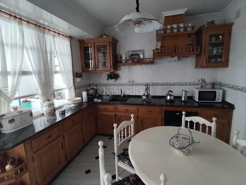 Foto ffe8b4e6-aaed-4936-acba-ff6f6c29ecaa. Casa se vende casa unifamiliar en el centro en Cedeira