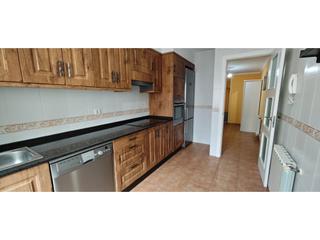 Appartement  N/a. Se vende piso amueblado en piñeiros, narón
