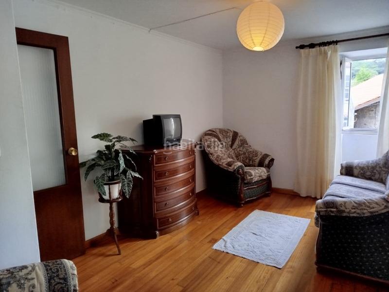 Foto cf4a81e8-b6be-44c5-b7be-d510cf9c2411. Casa se vende casa adosada en brión en Área Rural Ferrol