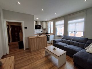 Etagenwohnung  Rúa illa de tambo. Precioso piso amueblado