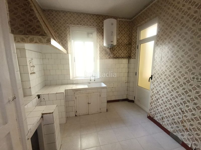 Foto 1be41978-b408-4147-ae37-83df978206ec. Pis a Centro Ferrol