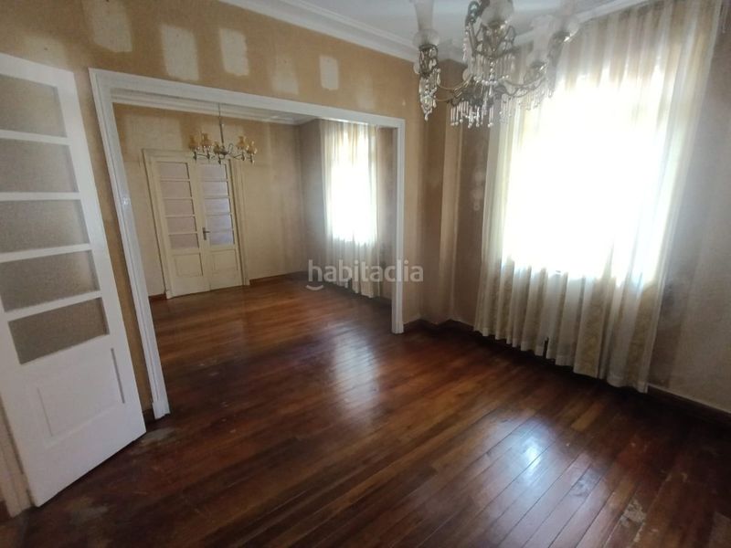Foto 6075739e-d9b1-47e5-acb5-d01ed8549289. Pis a Centro Ferrol