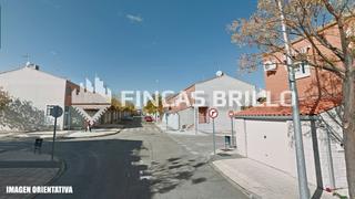 Reihenhaus  Calle peñalara. Estupendo adosado en residencial gredos