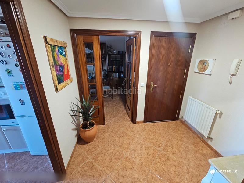 Foto 428c48e0-da7c-4cac-bda7-526432f99989. Piso  en venta con piscina en los castellanos – en Cáceres