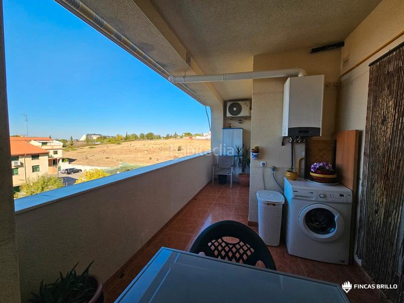 Foto 819768fc-e441-46a6-b406-0128d8e1e2d1. Piso  en venta con piscina en los castellanos – en Cáceres