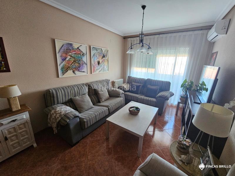 Foto e234fe42-a9bb-4ebc-b926-3af7a62d0681. Piso  en venta con piscina en los castellanos – en Cáceres