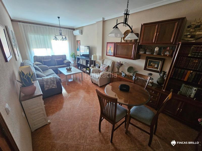 Foto fae55b26-9c3a-4bb7-b5c3-547c6df5fbbb. Piso  en venta con piscina en los castellanos – en Cáceres