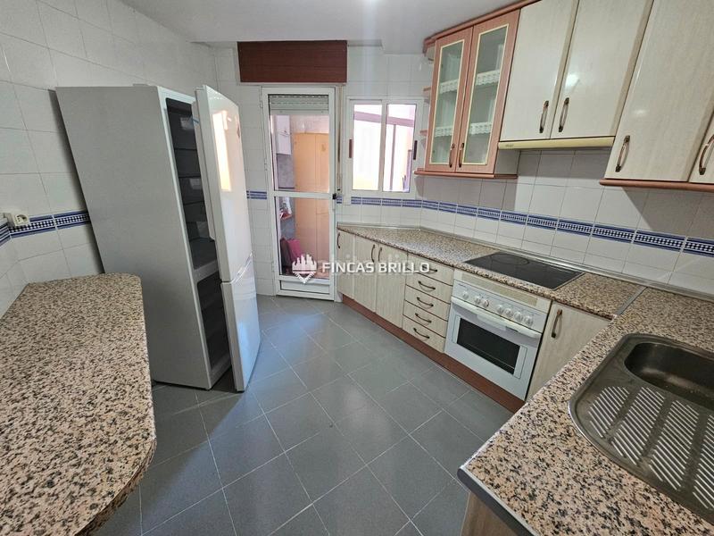 Foto 60787cbe-cb78-4a60-a416-e7a68c9a0d0e. Miete etagenwohnung in nuevo Cáceres Cáceres