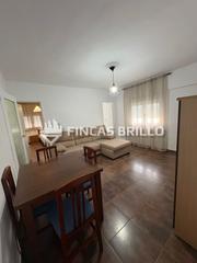 Rent Flat  Calle aperadores. Luminoso piso exterior en pleno centro de cáceres