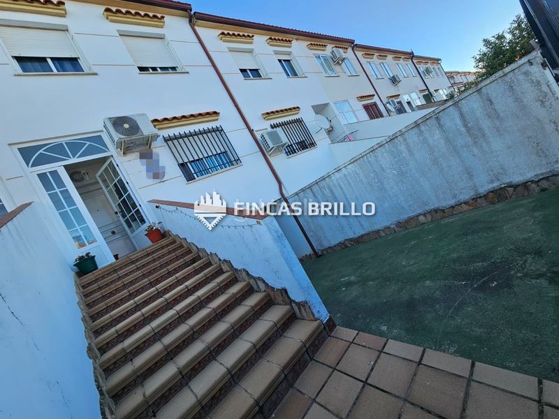 Foto b2c9aa0f-0554-4078-ad9d-9f69d9868455. Xalet amb calefacció aparcament a Sierra de Fuentes