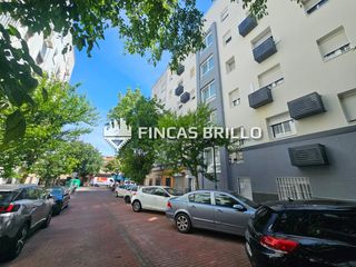 Pis  Calle costa rica. Vivienda reformada con inquilino en llopis (cáceres)