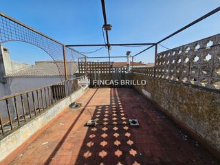 Reihenhaus  Calle transformador. Vivienda d�plex en venta en torreorgaz (c�ceres) � amplias posib