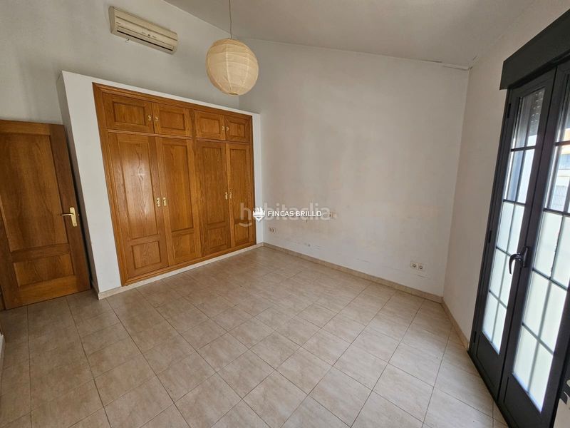 Foto affd0aca-5fba-4865-92b1-50ee0b9bd0e8. Casa adossada amb calefacció aparcament a Casco Antiguo Cáceres