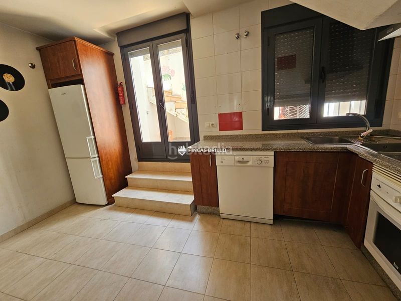 Foto ba27493d-2e19-4b3e-8ef8-4ade2a76476f. Casa adossada amb calefacció aparcament a Casco Antiguo Cáceres