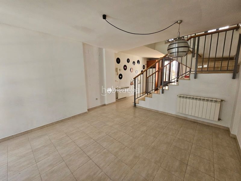 Foto bbb327dd-99a7-4ddc-96e5-5d13e9e9991a. Casa adossada amb calefacció aparcament a Casco Antiguo Cáceres