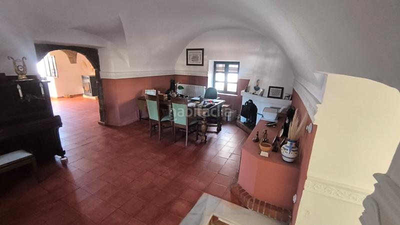 Foto bf6bd24d-34b4-4a50-b774-284dda88ba40. Chalet in n/a in Casar de Cáceres