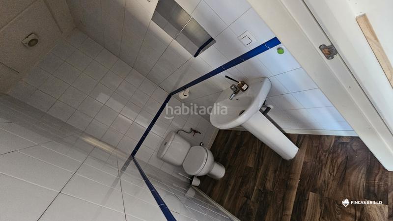 Foto 089a7b64-f1f1-4975-8d93-50b967b5ba05. Alquiler local comercial estupendo local en mejostilla en Cáceres