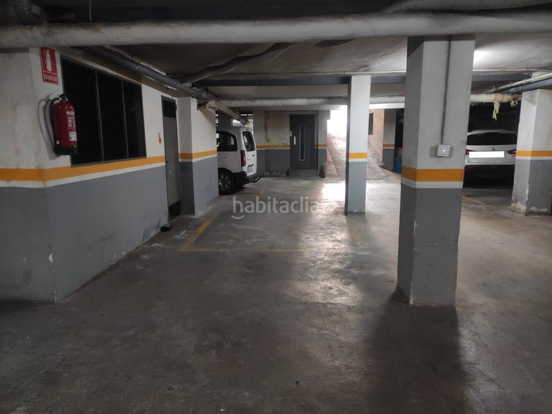 Foto 37bfc023-24d6-44ef-8159-61d5be5348cd. Parking voiture dans avenida virgen de la montaña 9 dans Cáceres