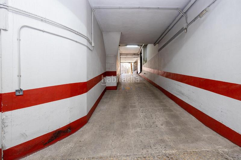 Foto 55215623-7b06-4f9d-815d-39523a9490a5. Car parking in avenida avenida de la constitución 44 in Granada