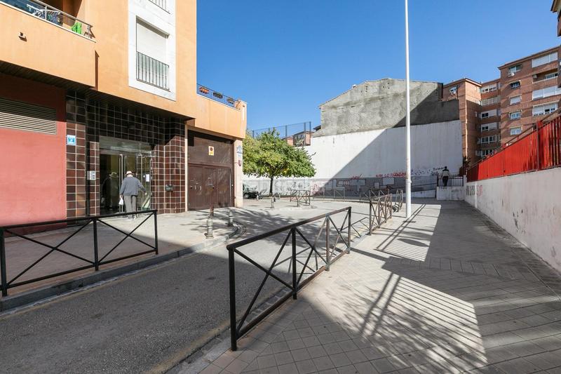 Foto 0b282f47-33d1-4ab8-823d-7bdf56eb3595. Piso en calle recreativo de Granada 3 en San Francisco Javier Granada