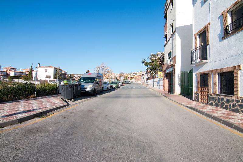 Foto fb73bdfe-e1eb-4c71-ad68-b155ace9b321. Terrain résidentiel dans Cájar