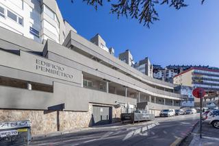 Àtic a Solynieve 20. Amplio ático de 3 habitaciones en edificio penibético