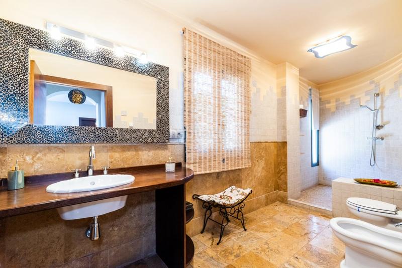 Foto 17bbee27-27d5-4e1c-bc98-d360929be13b. Chalet en calle guadalquvir (ur.atalaya) 11 chalet de revista en Albolote