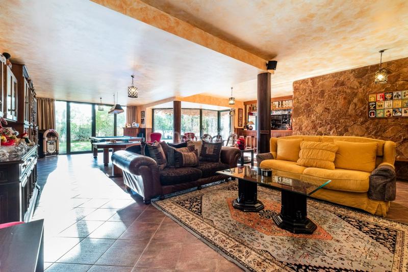 Foto d92864f1-300b-44cb-8e31-55ebfd75fa4d. Chalet en calle guadalquvir (ur.atalaya) 11 chalet de revista en Albolote