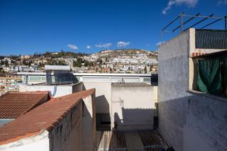 Maison jumelée à Calle santo sepulcro de la quinta. Casa de 2 dormitorios junto  avenida cervantes