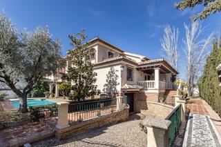 Xalet a Calle de las cañas 16. Increíble chalet independiente en zona privilegiada