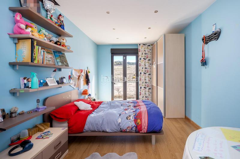 Foto 0a22befb-09fc-496f-863d-de518c9f9ecd. House in calle charinas 4 in Altos de la Zubia Zubia (La)