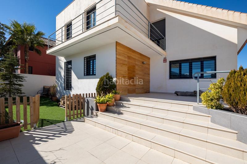 Foto 18ee5291-6225-4340-9efc-b0aa88be458e. House in calle charinas 4 in Altos de la Zubia Zubia (La)