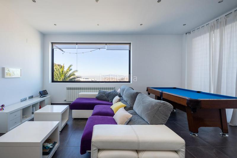 Foto 22a14b6c-16ef-41a0-b7c8-4bd5f05134aa. House in calle charinas 4 in Altos de la Zubia Zubia (La)