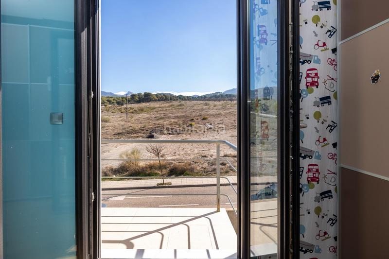 Foto 30923097-ecf7-4f7a-b1c3-e6276dfb574b. House in calle charinas 4 in Altos de la Zubia Zubia (La)