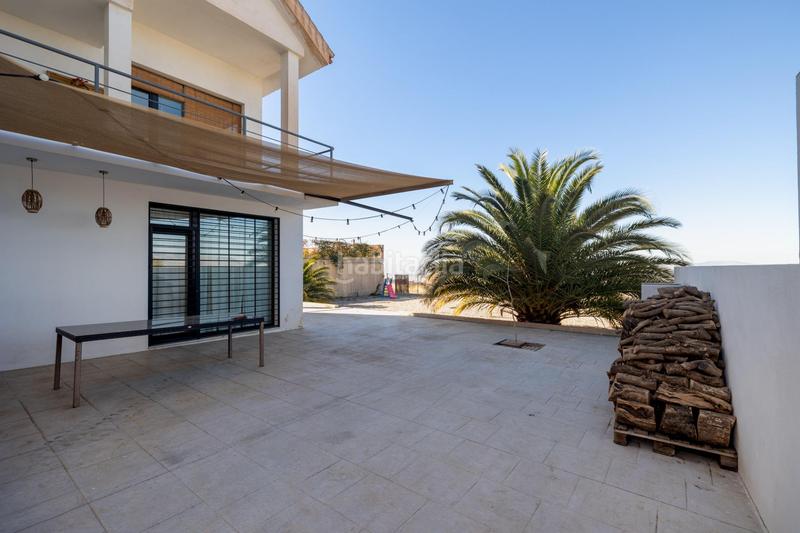 Foto 40edadb9-eaa0-4c51-b524-4fc6ec7b8c0a. House in calle charinas 4 in Altos de la Zubia Zubia (La)