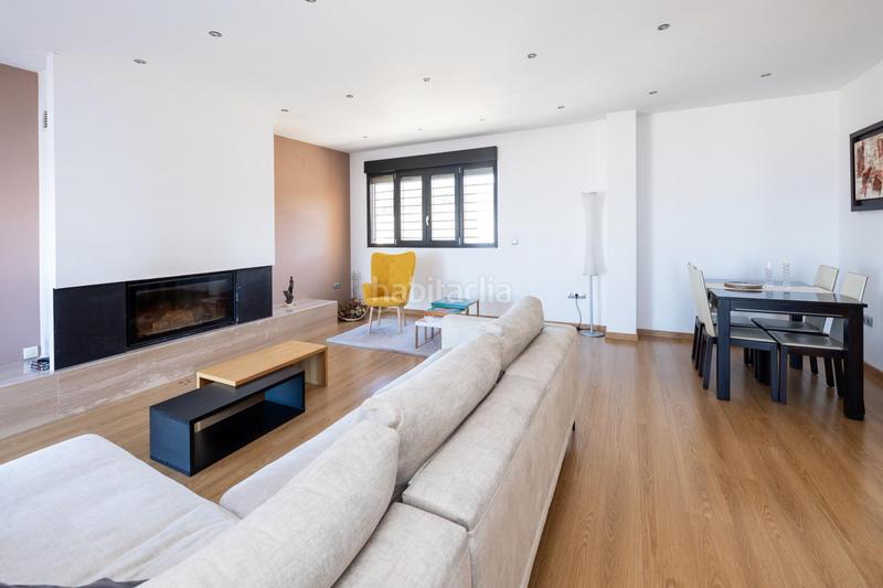 Foto 818c4416-016e-49c6-9f6a-fd4b94623237. House in calle charinas 4 in Altos de la Zubia Zubia (La)