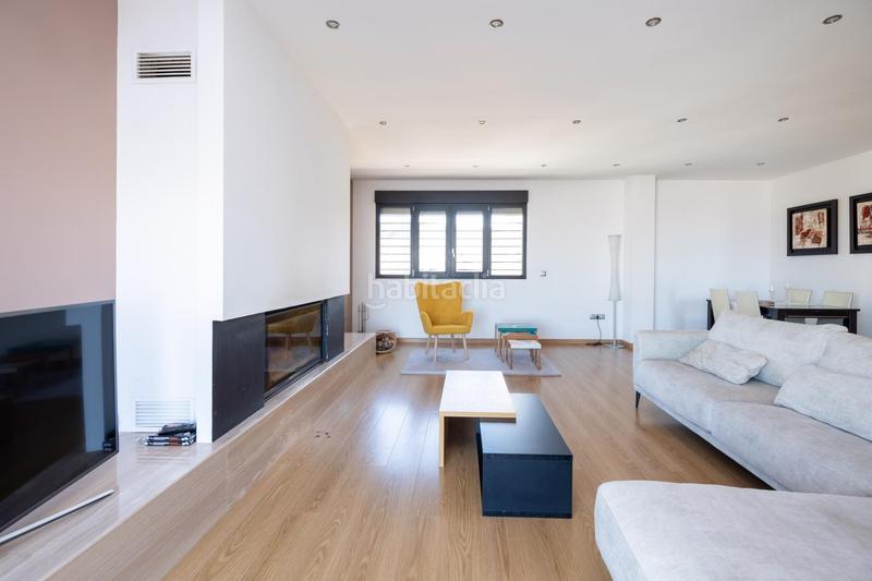 Foto 91dfad62-9bdc-41dc-b124-4c3ffdceef2c. House in calle charinas 4 in Altos de la Zubia Zubia (La)