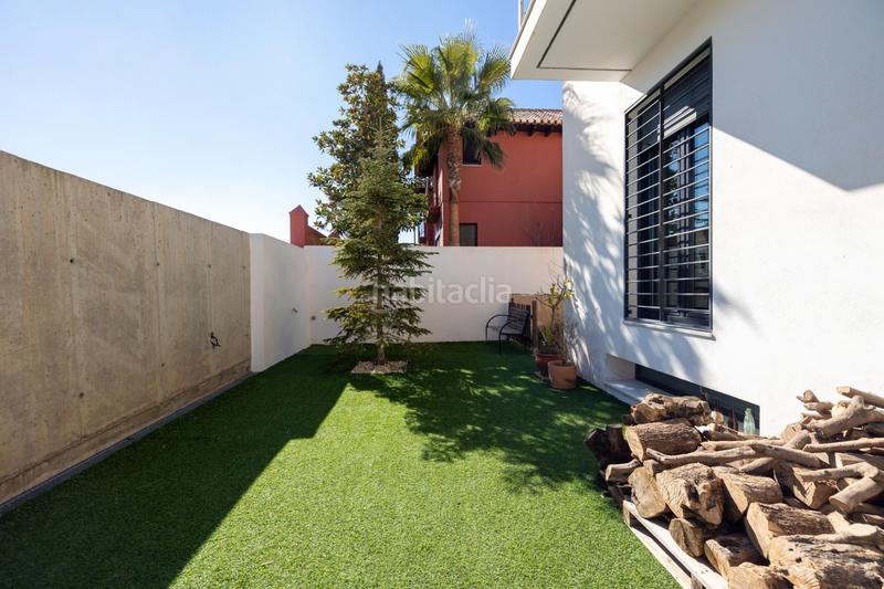 Foto 97f07218-a7d8-433b-a6cf-fd14589db044. House in calle charinas 4 in Altos de la Zubia Zubia (La)