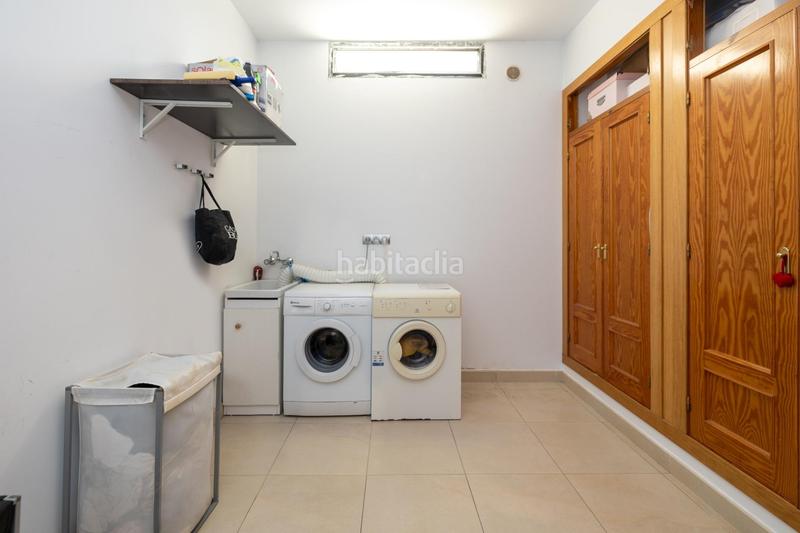 Foto ac13f8c5-20f0-488e-b6fc-6c78963bbea5. House in calle charinas 4 in Altos de la Zubia Zubia (La)