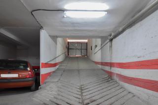 Aparcament cotxe a Calle marqués de mondéjar 4211. Aparcamiento centrico