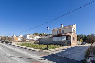 Xalet a Granada (embalse) 3. Villa independiente con piscina privada a poca distancia del pan