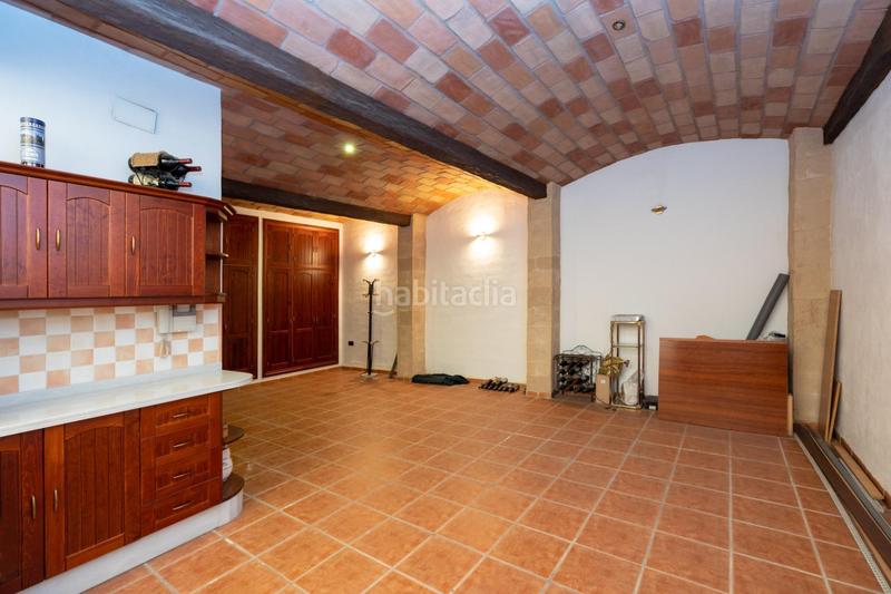 Foto 051f9ce4-4f05-4ddd-843f-c1ac1df2b15e. Casa en calle rejas de la virgen 28 casa exclusiva junto a acera del darro. pleno centro . seminueva y con ascensor propio en Granada