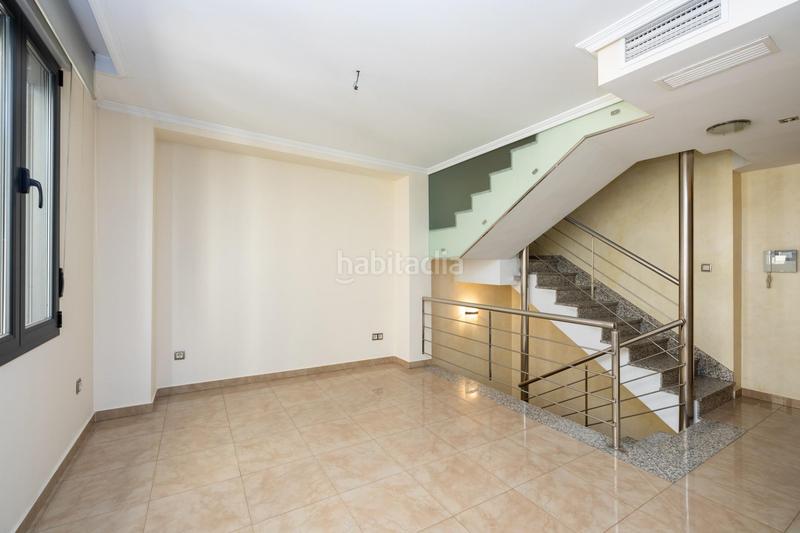 Foto 109f1e27-0e7f-4c57-ac77-91dd95e77d9d. Casa en calle rejas de la virgen 28 casa exclusiva junto a acera del darro. pleno centro . seminueva y con ascensor propio en Granada