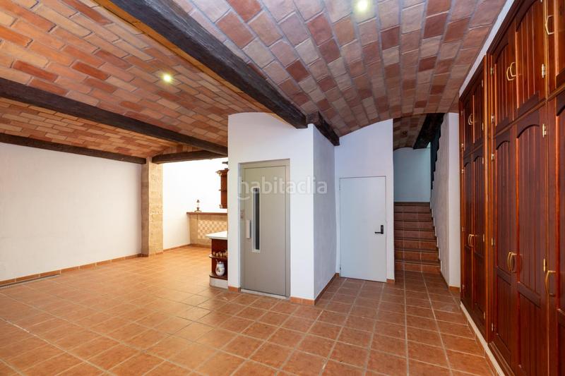 Foto 2f127fc1-19bc-42ce-93f8-5eebc33ee5b2. Casa en calle rejas de la virgen 28 casa exclusiva junto a acera del darro. pleno centro . seminueva y con ascensor propio en Granada